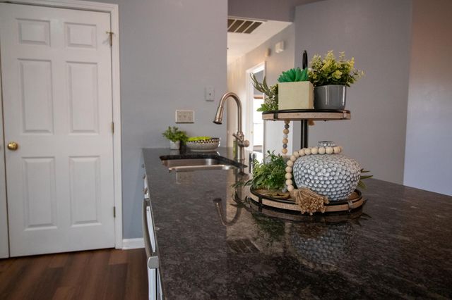 525 Old Manse Court, Lexington, KY 40517