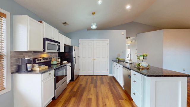 525 Old Manse Court, Lexington, KY 40517