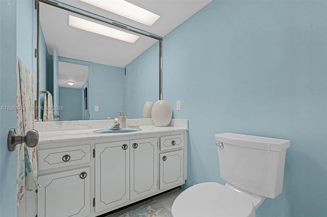 4280 Galt Ocean Dr 2F, Fort Lauderdale, FL 33308
