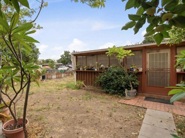 9620 Los Coches Road, Lakeside, CA 92040