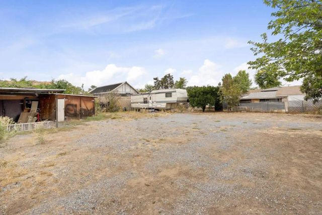 9620 Los Coches Road, Lakeside, CA 92040