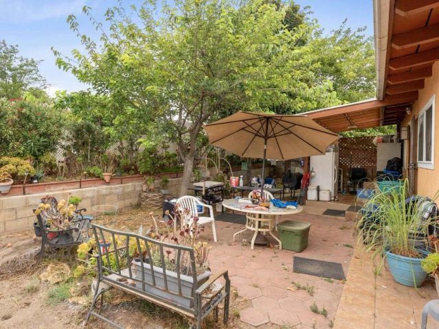 9620 Los Coches Road, Lakeside, CA 92040