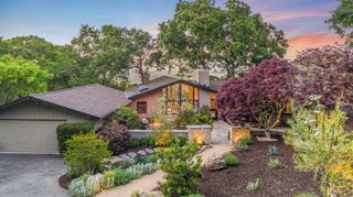138 Bolivar Lane, Portola Valley, CA 94028