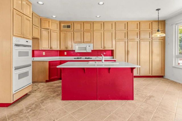 31299 Canterbury Court, Temecula, CA 92591