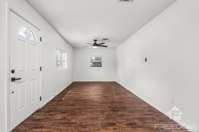 1824 Katy St, New Braunfels, TX 78130