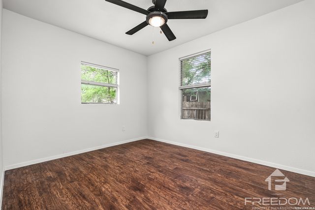 1824 Katy St, New Braunfels, TX 78130