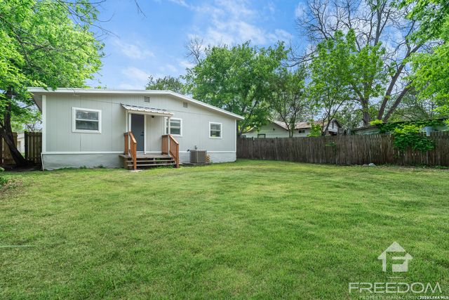 1824 Katy St, New Braunfels, TX 78130
