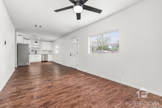 1824 Katy St, New Braunfels, TX 78130