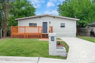 1824 Katy St, New Braunfels, TX 78130