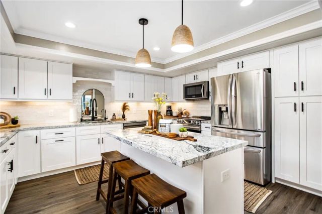 22616 Canyon Club Drive, Canyon Lake, CA 92587