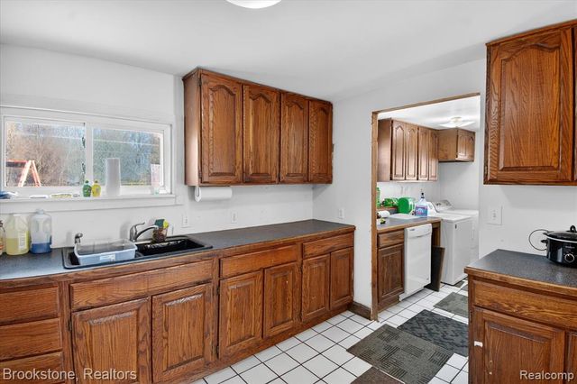 6756 W Beard Road, Perry, MI 48872