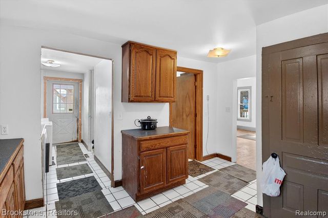 6756 W Beard Road, Perry, MI 48872