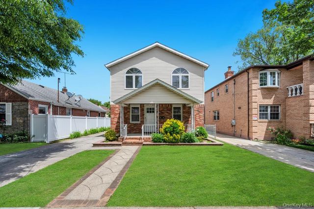 8343 261st Street, Glen Oaks, NY 11004
