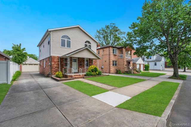 8343 261st Street, Glen Oaks, NY 11004