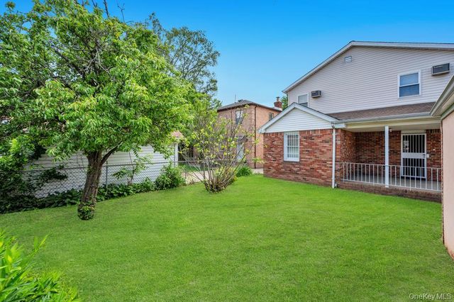 8343 261st Street, Glen Oaks, NY 11004