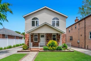 8343 261st Street, Glen Oaks, NY 11004