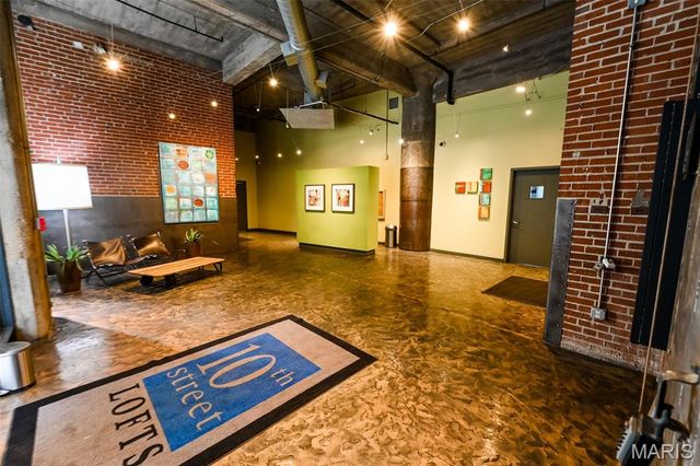 1010 Saint Charles Street 1002, St Louis, MO 63101