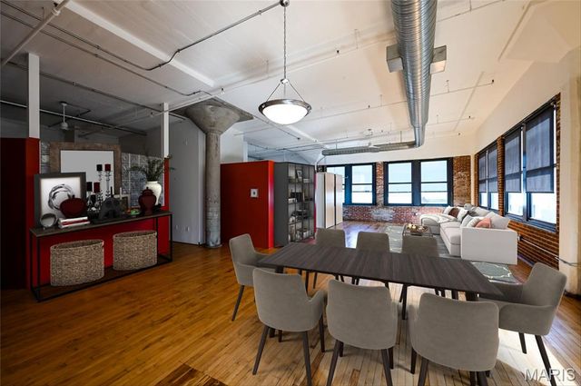 1010 Saint Charles Street 1002, St Louis, MO 63101