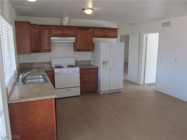 7036 PINEBROOK Court, Las Vegas, NV 89147