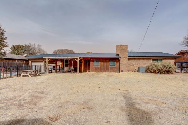 2503 N 2nd Street, Tahoka, TX 79373