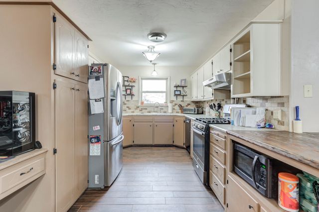 2503 N 2nd Street, Tahoka, TX 79373