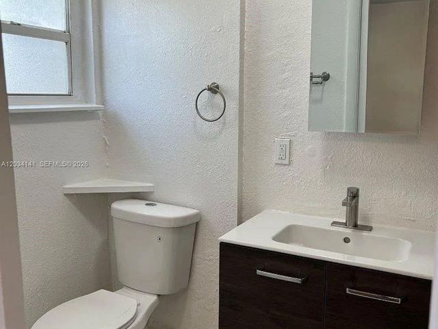 2205 Roosevelt St 3, Hollywood, FL 33020