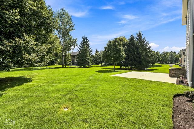 7878 Redtail Drive, Crystal Lake, IL 60014