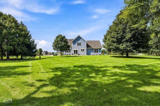 7878 Redtail Drive, Crystal Lake, IL 60014