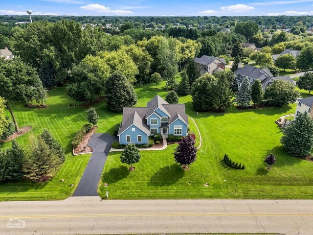 7878 Redtail Drive, Crystal Lake, IL 60014