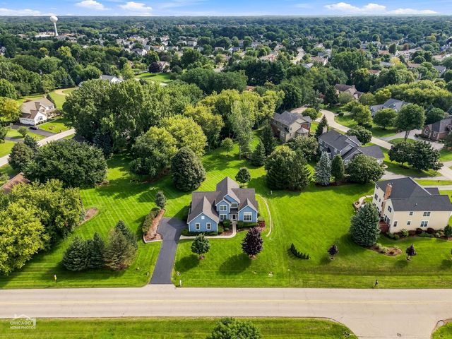7878 Redtail Drive, Crystal Lake, IL 60014