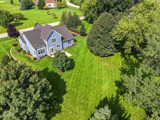 7878 Redtail Drive, Crystal Lake, IL 60014