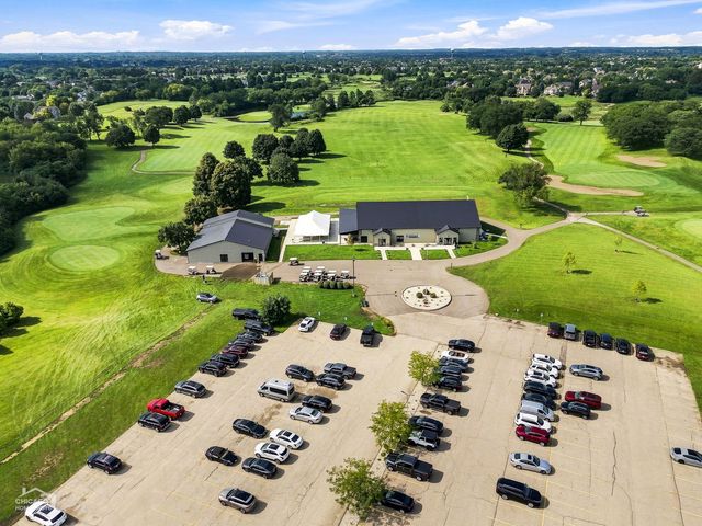 7878 Redtail Drive, Crystal Lake, IL 60014