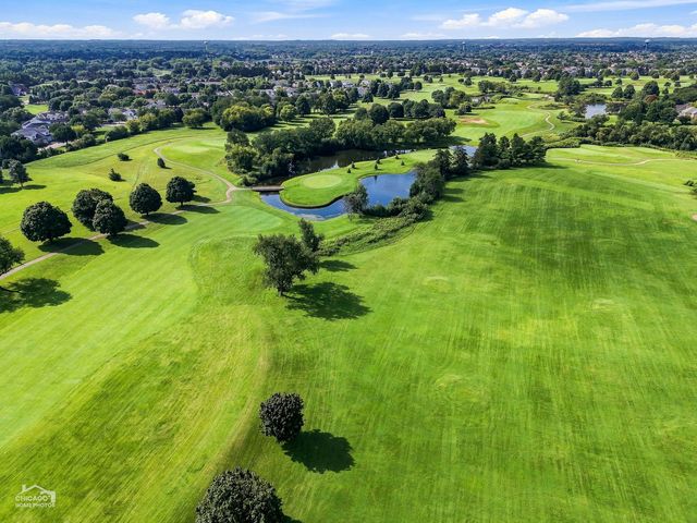 7878 Redtail Drive, Crystal Lake, IL 60014