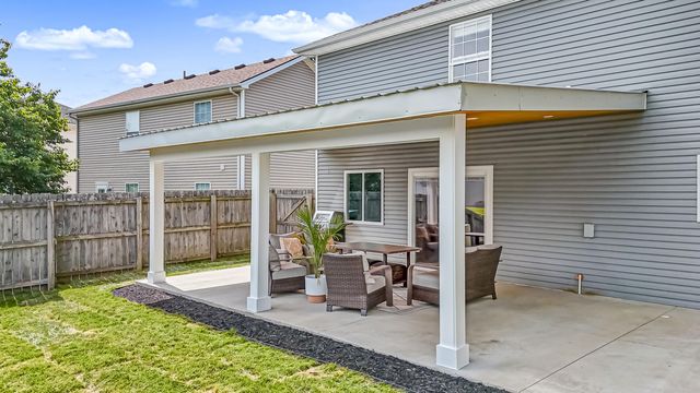 136 Baybrook Circle, Nicholasville, KY 40356