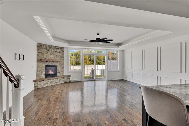 22 Stacey Way, North Greenbush, NY 12180