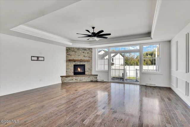 22 Stacey Way, North Greenbush, NY 12180