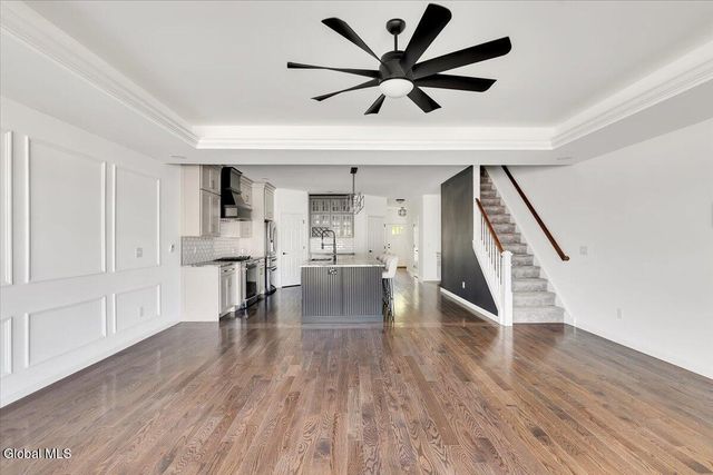 22 Stacey Way, North Greenbush, NY 12180