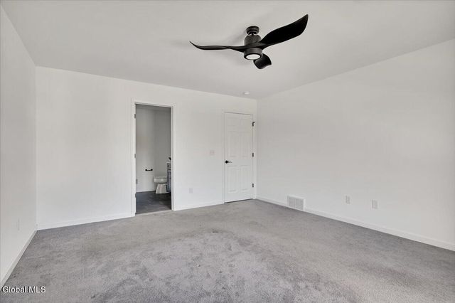 22 Stacey Way, North Greenbush, NY 12180