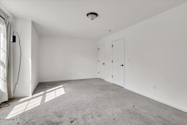 22 Stacey Way, North Greenbush, NY 12180