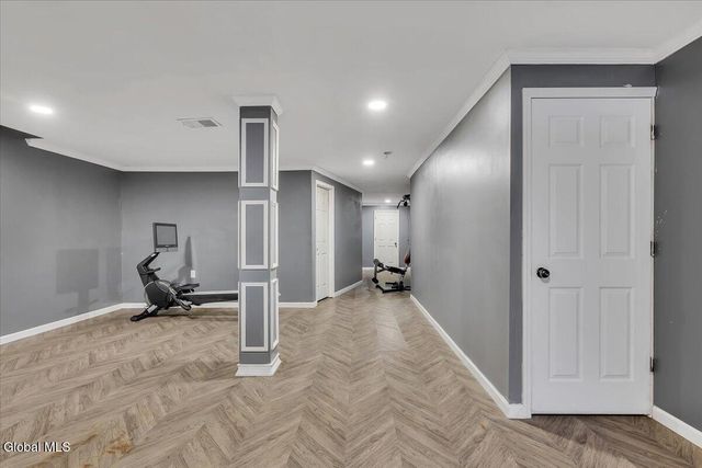 22 Stacey Way, North Greenbush, NY 12180