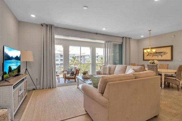 376 ARUBA CIRCLE 301, Bradenton, FL 34209