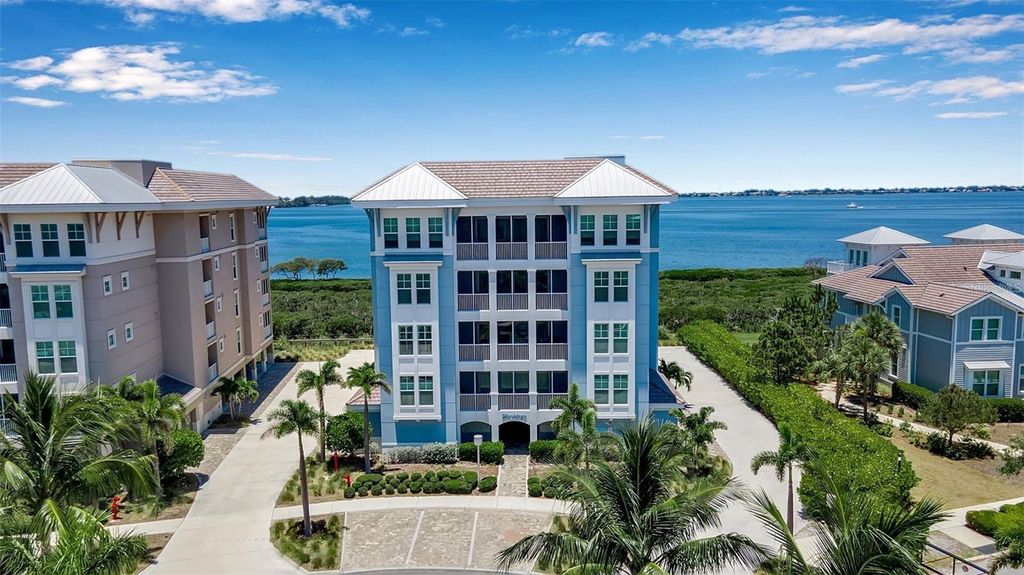 Image 13 of property listing at 376 ARUBA CIRCLE 301, Bradenton, FL 34209