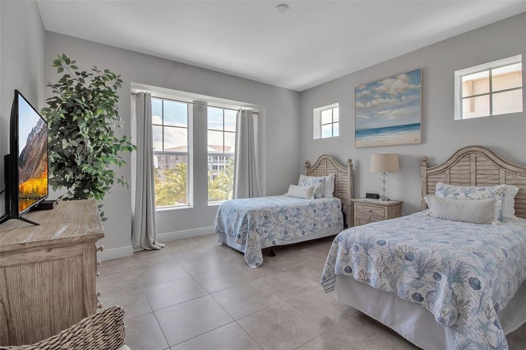 Image 42 of property listing at 376 ARUBA CIRCLE 301, Bradenton, FL 34209