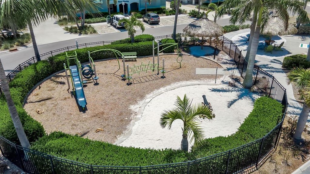 Image 49 of property listing at 376 ARUBA CIRCLE 301, Bradenton, FL 34209