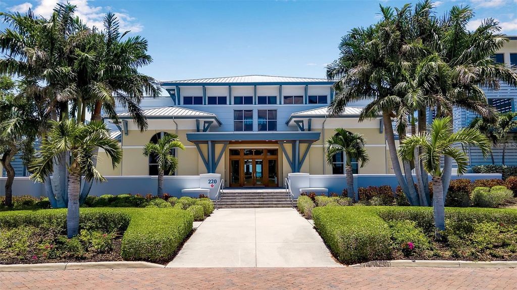 Image 55 of property listing at 376 ARUBA CIRCLE 301, Bradenton, FL 34209