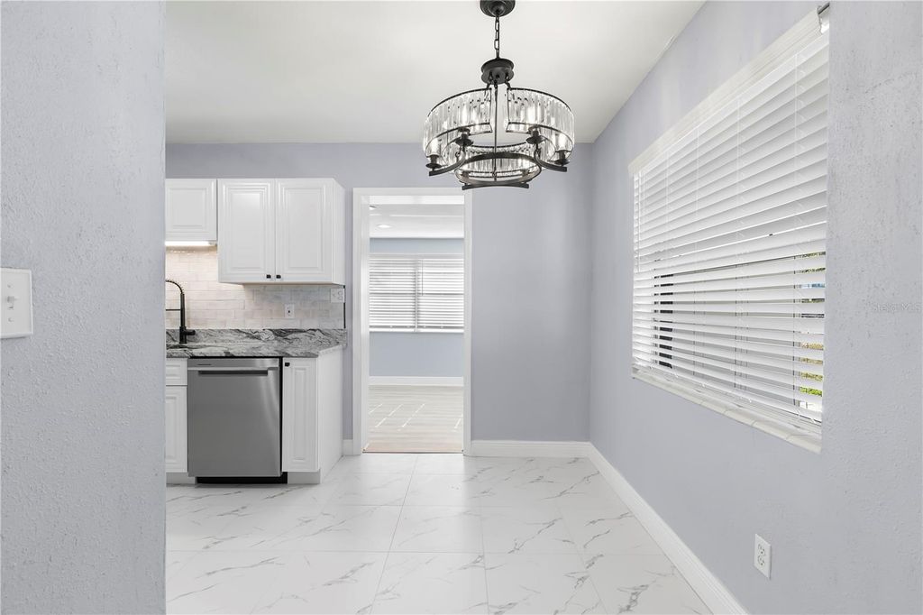 Image 5 of property listing at 3921 W GRAY STREET, Tampa, FL 33609