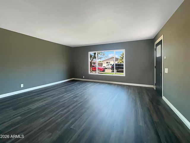 8201 E WHITTON Avenue, Scottsdale, AZ 85251