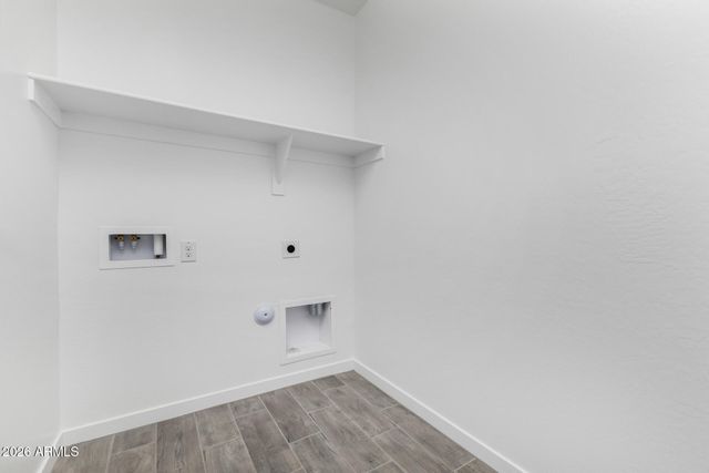 12385 W PARKWAY Lane, Avondale, AZ 85323