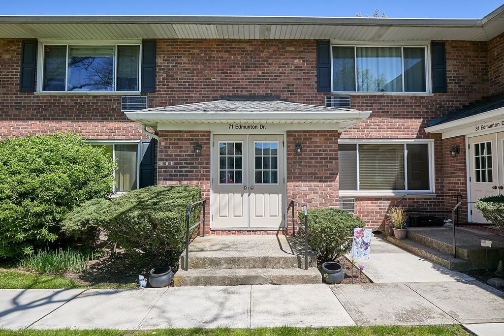 71 Edmunton Drive F10, North Babylon, NY 11703