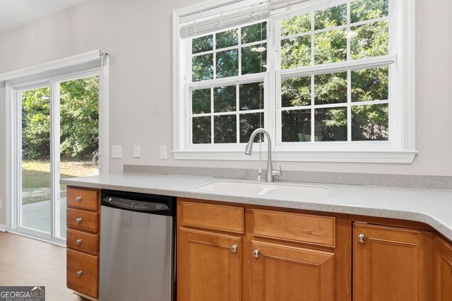 710 Berkeley Terrace, Canton, GA 30115